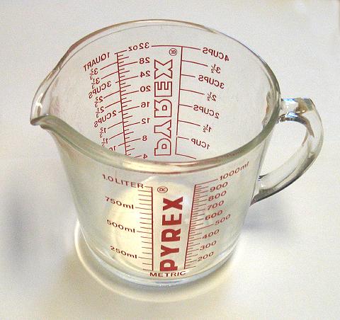 Verre doseur gradué avec conversions métriques et américaines pour portions
